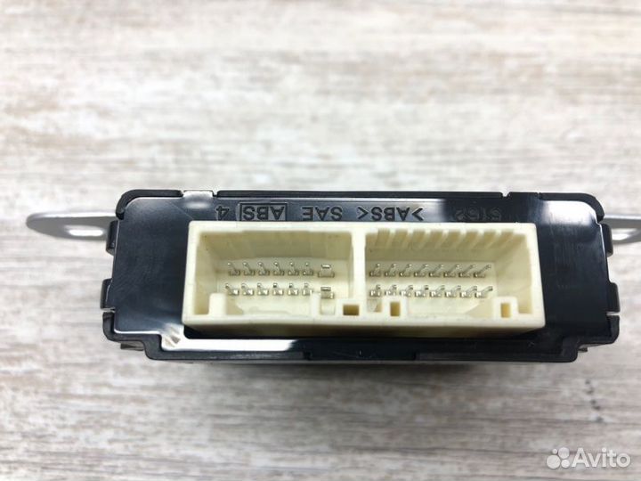 Блок управления передний правый Lexus Rx350L/450Hl