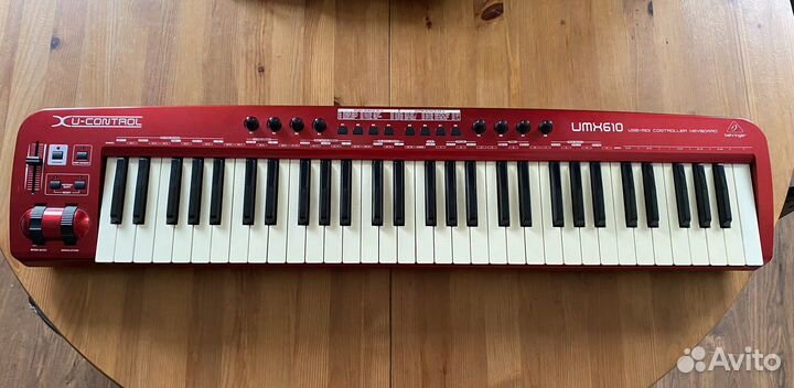 Midi-клавиатура Behringer UMX610