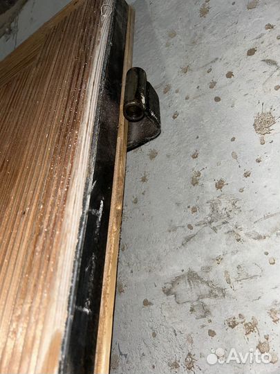 Входные металлические двери бу