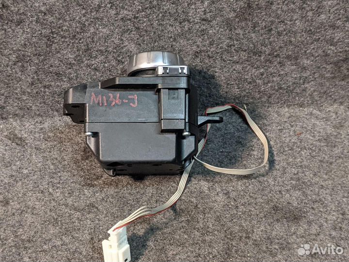 Джойстик управления мультимедиа Mercedes-Benz