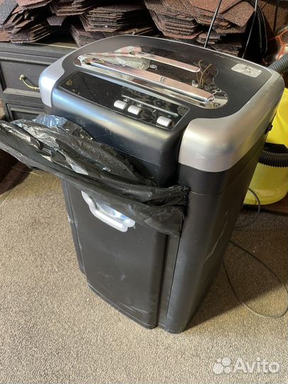 Большой профессиональный шредер Fellowes MS-460Cs