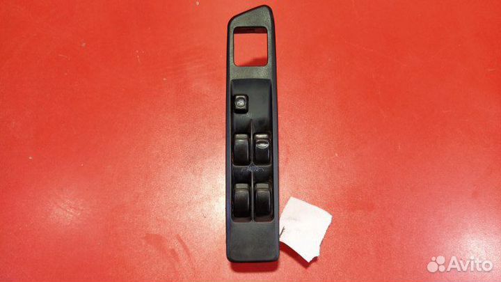 Блок управления стеклоподъемниками передний правый