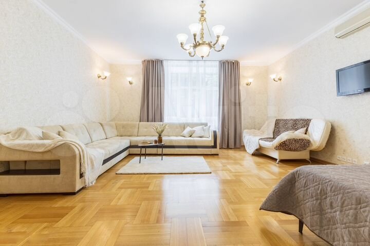 3-к. квартира, 90 м², 2/5 эт.