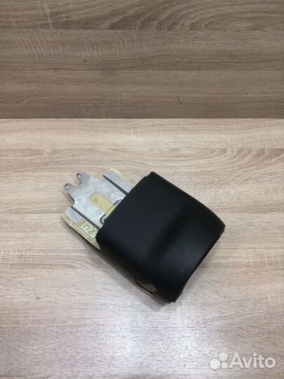 Кожух рулевой колонки Audi A8 D3