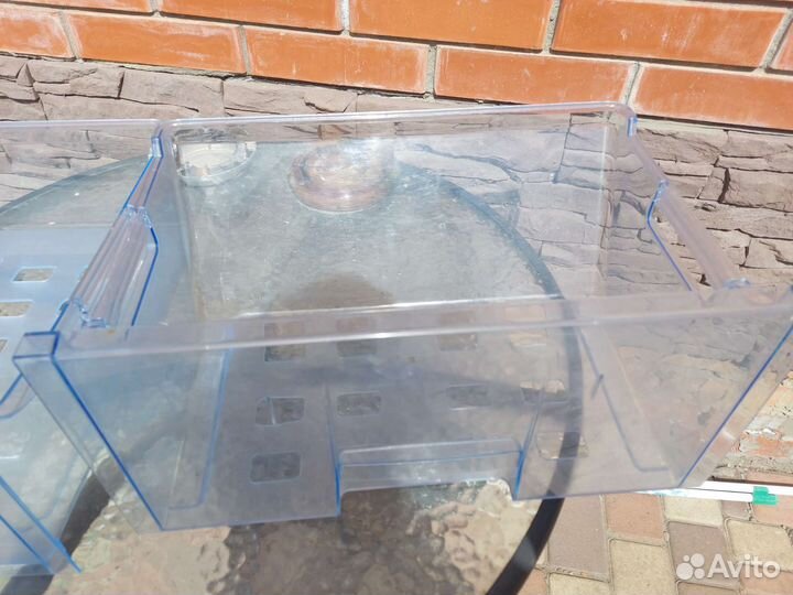 Полка и ящики от холодильника Electrolux