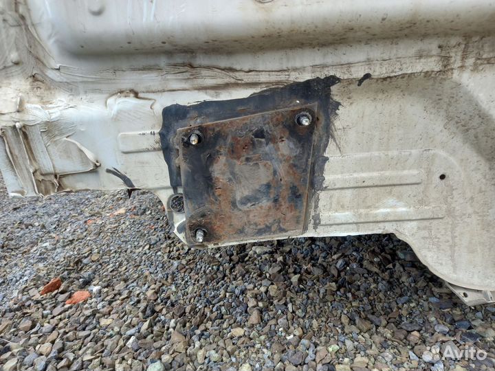 VW Polo (MK5) V панель задняя