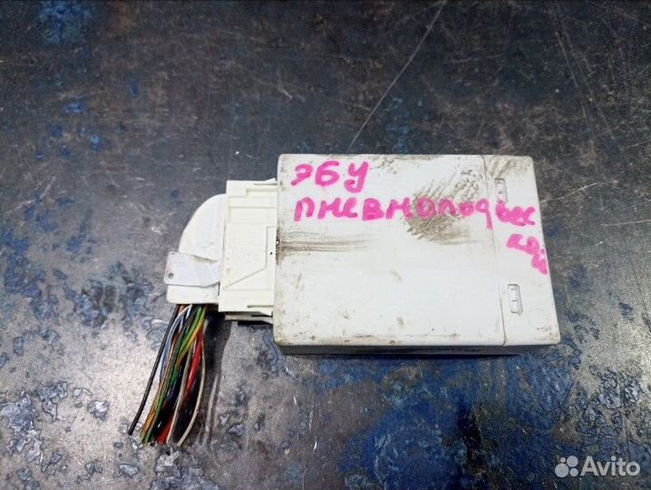 Эбу пневмоподвеской Bmw X5 E70