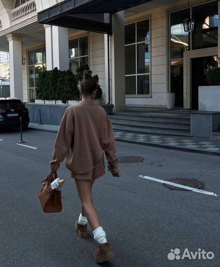 Костюм женский