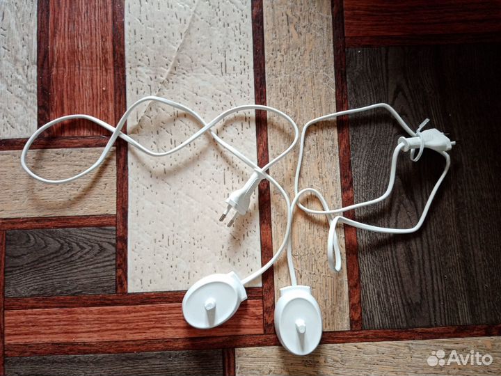 Зарядник для электрощетки