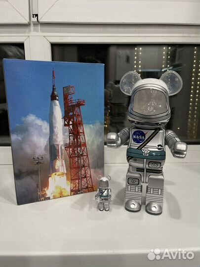 Мишка bearbrick астронавт nasa