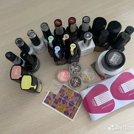 Набор гель-лаков, баз и др. для маникюра