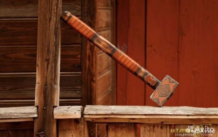 Молот ручной работы