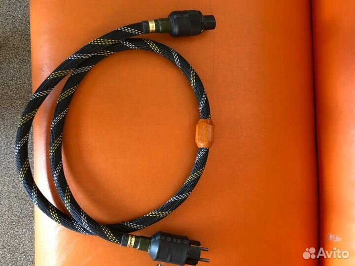 Шнуры сетевые и для акустики 1 шт