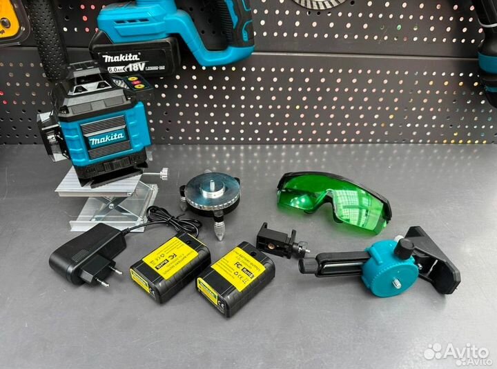 Лазерный уровень makita с штативом 4D
