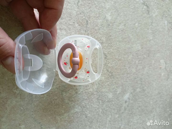 Пустышка nuk 0-6 мес