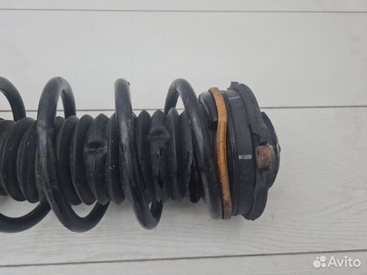 Амортизатор передний правый Jeep Renegade 1 EJK