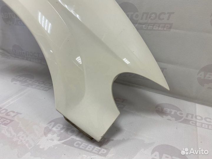 Крыло переднее правое Chrysler Voyager 3.3L V6