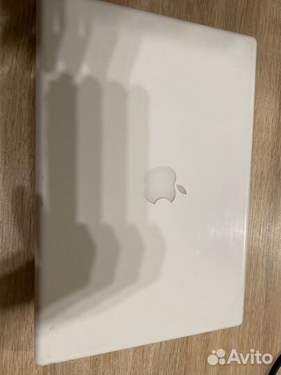 Apple MacBook model A1181