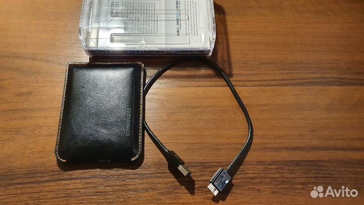 Внешний HDD Freecom XXS Leather 1 Tb