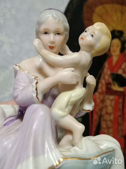 Фарфоровая статуэтка, мать с ребенком, Азия