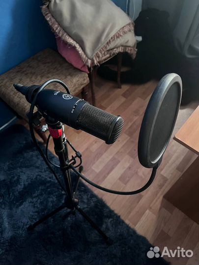 Студийный конденсаторный микрофон akg P120