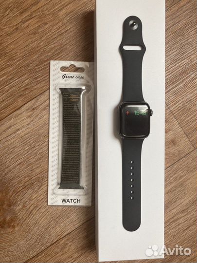 Часы apple watch se 40 mm