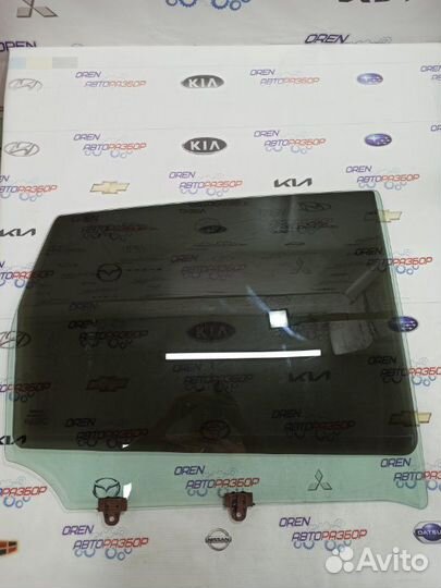 Стекло двери заднее правое Nissan Note E11 1.6