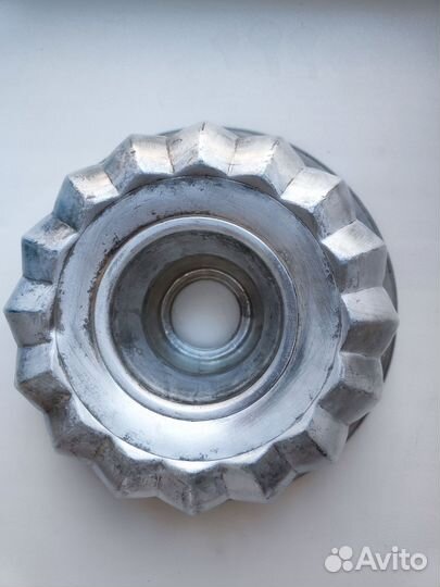 На доставке форма для выпечки, кексница СССР