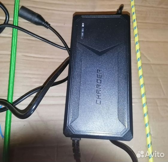 Зарядное устройство для электровелосипеда