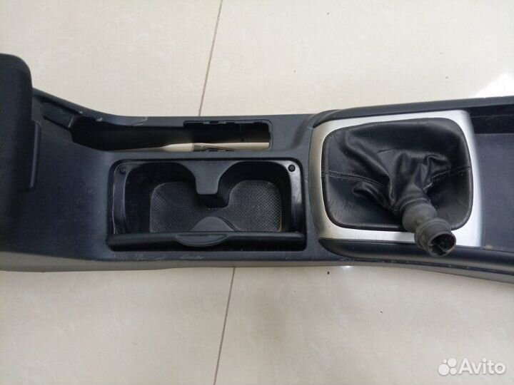 Подлокотник Hyundai Elantra HD G4FC 2010