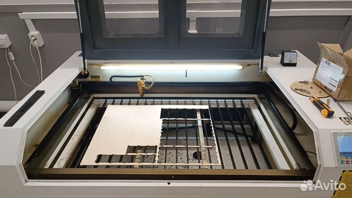 Лазерный станок CO2 1060 90 ватт