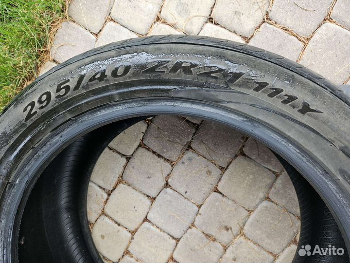 Pirelli P Zero 295/40 R21 111Y