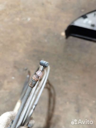 Тросик замка крышки багажника mitsubishi lancer 6