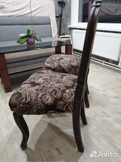 Антикварный стул