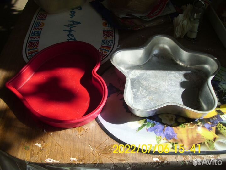 Формы, набор посуды, термос, чайник и др