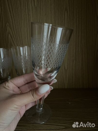 Рюмки, бокалы, стопки