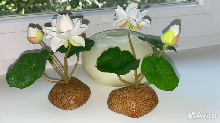 Декоративные цветы на островке Икеа