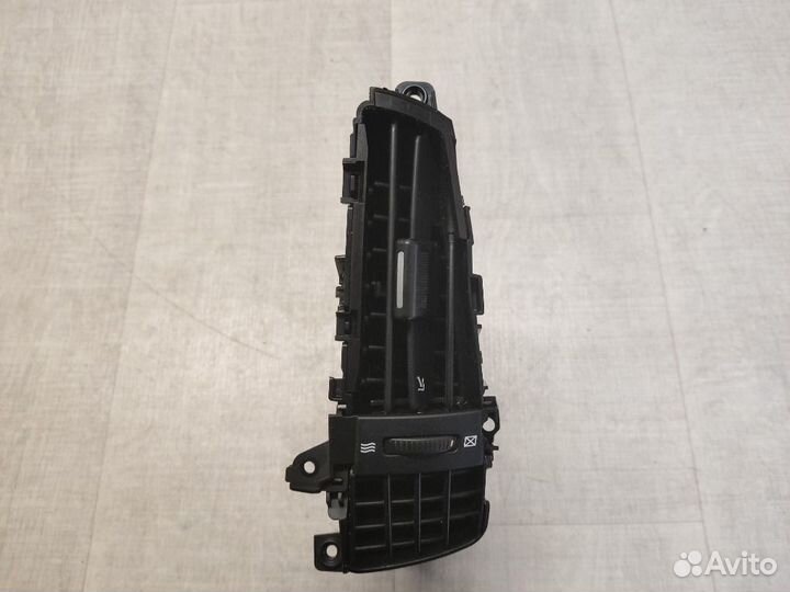 Дефлектор воздушный левый Kia Ceed ED 1.6 G4FC