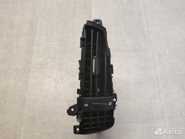 Дефлектор воздушный левый Kia Ceed ED 1.6 G4FC