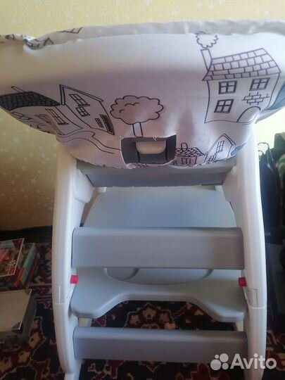 Стульчик для кормления
