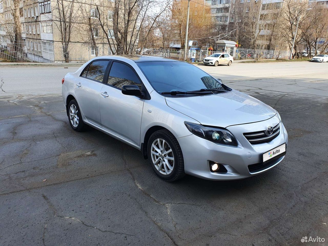 Купить б/у Toyota Corolla X (E140, E150) 1.6 MT (124 л.с.) бензин механика в Пер