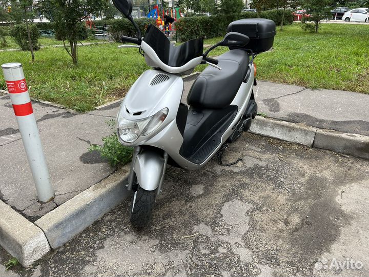 Продам скутер Suzuki Adress 110