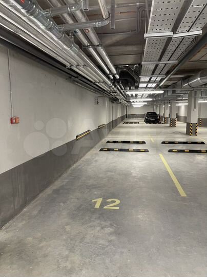 Машиноместо, 12 м²