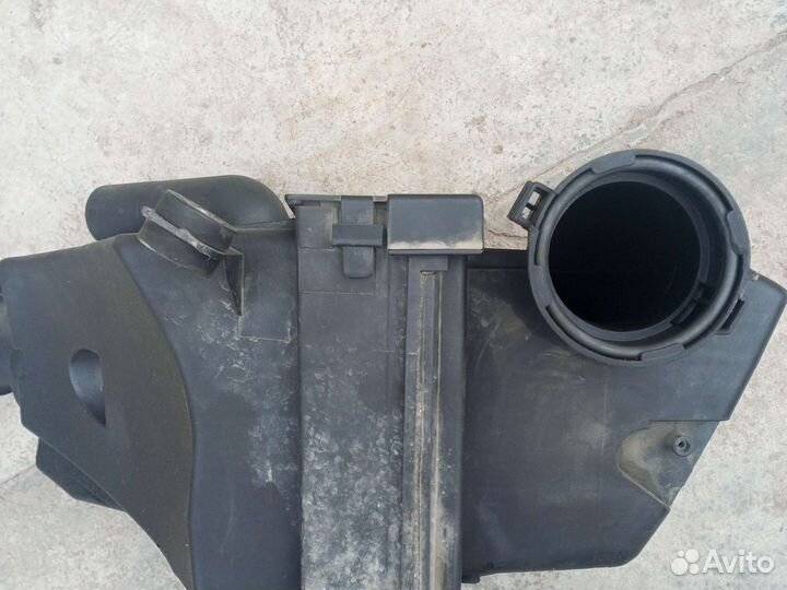 Корпус воздушного фильтра bmw e39