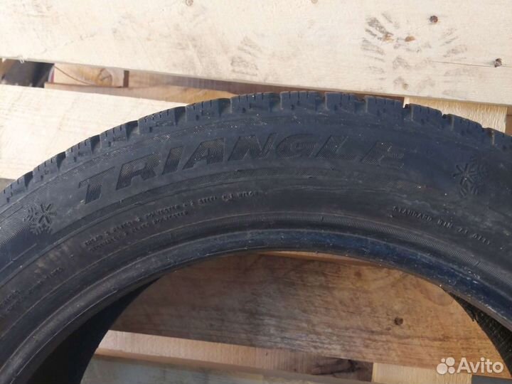 Triangle Snowlink TWT02 215/55 R18