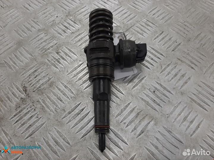 Форсунка Skoda Octavia (A4) рест. 2005 038130073AG