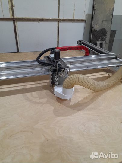 Большой фрезерный станок с чпу по дереву бу