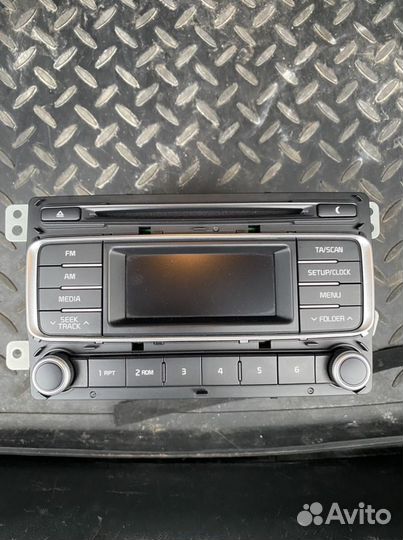 Штатная магнитола на kia rio 3