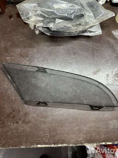 Сетка капота правая Scania 5 1930823