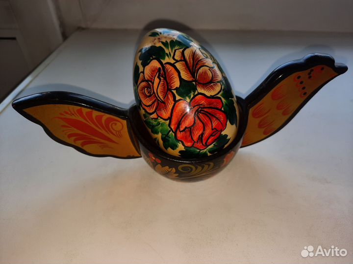Яйцо, маленький ковш. Хохлома